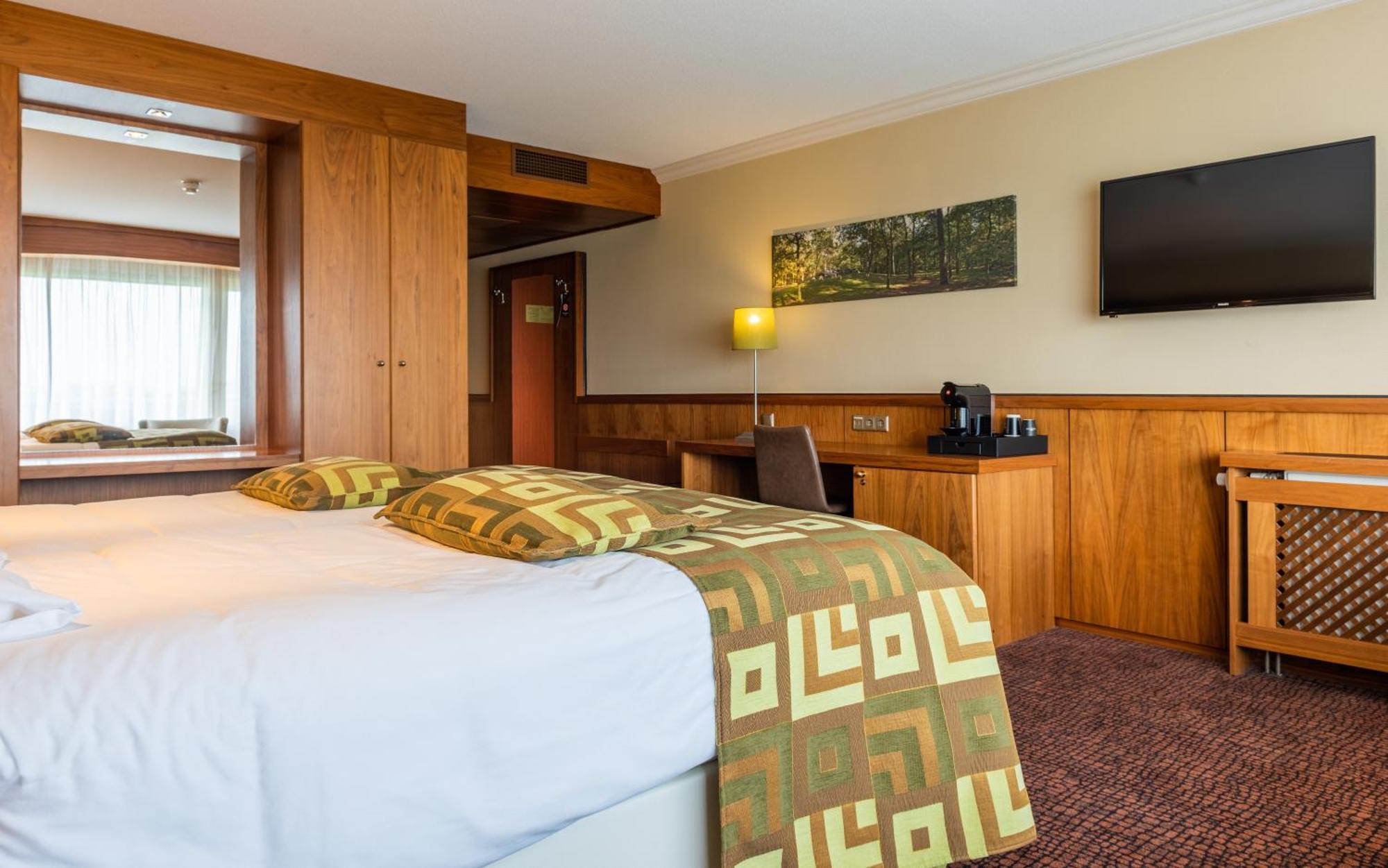 Van Der Valk Hotel Emmen Nieuw-Amsterdam Extérieur photo