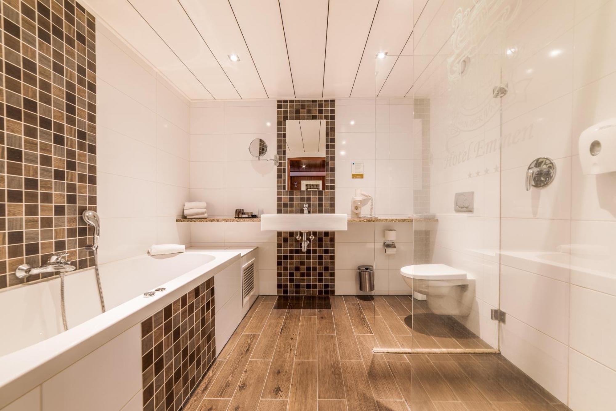 Van Der Valk Hotel Emmen Nieuw-Amsterdam Extérieur photo