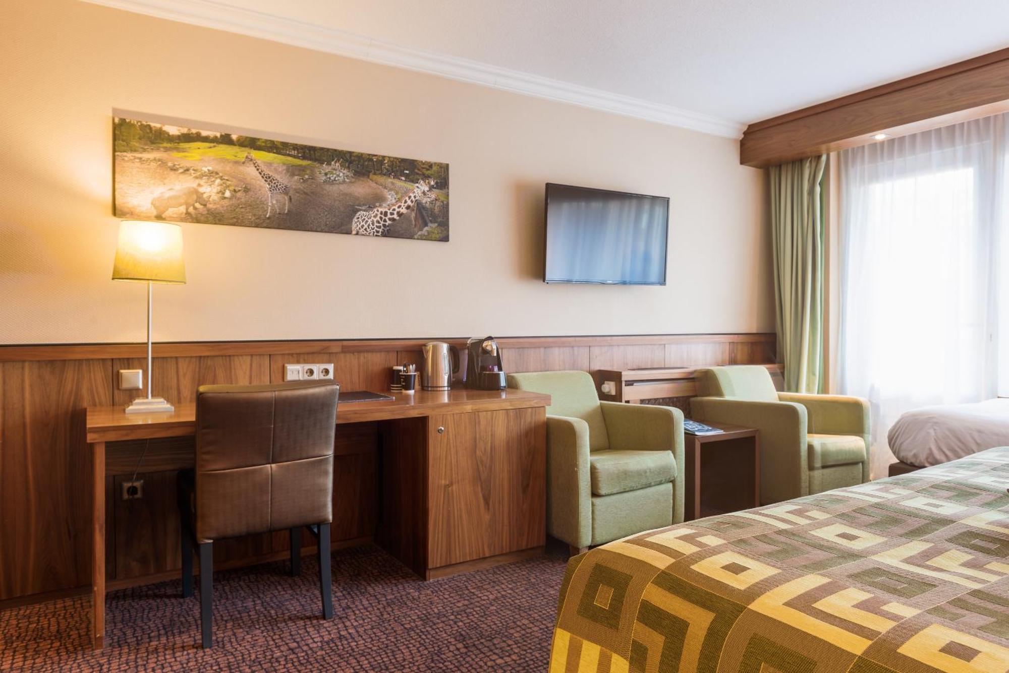 Van Der Valk Hotel Emmen Nieuw-Amsterdam Extérieur photo