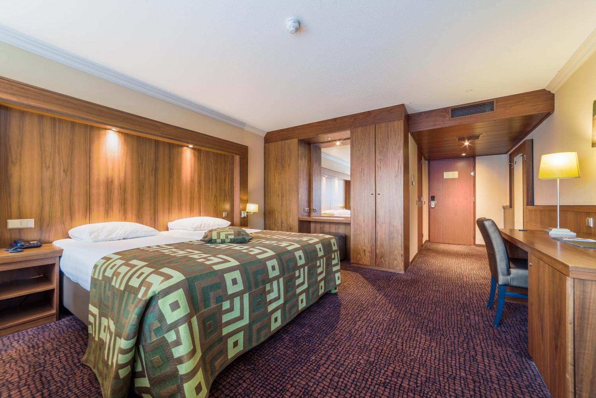 Van Der Valk Hotel Emmen Nieuw-Amsterdam Extérieur photo
